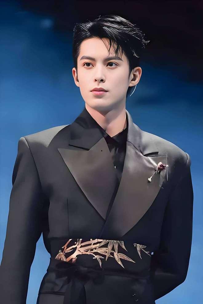 娱乐吃瓜爆料王鹤棣,娱乐圈新晋“吃瓜王”的崛起之路 第2张 娱乐吃瓜爆料王鹤棣,娱乐圈新晋“吃瓜王”的崛起之路 第2张